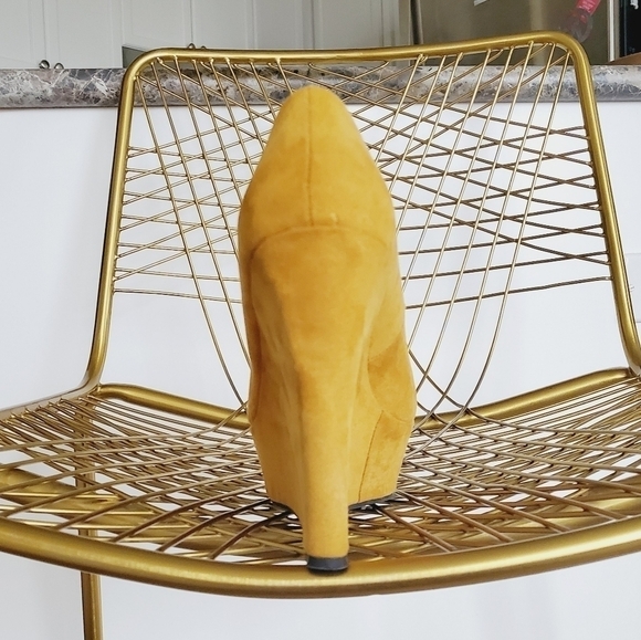 Qupid | Closed Toe Platform Wedge - Picture 3 of 6